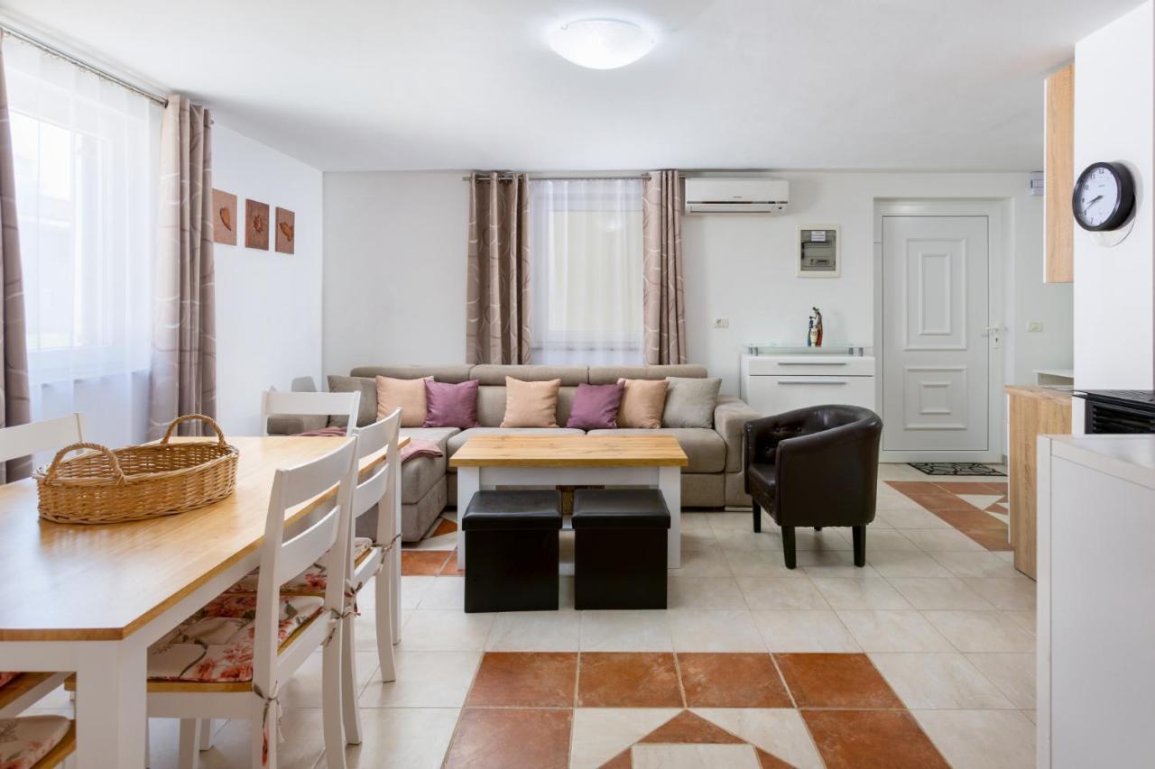 Vrdoljak Medulin Bagian luar foto